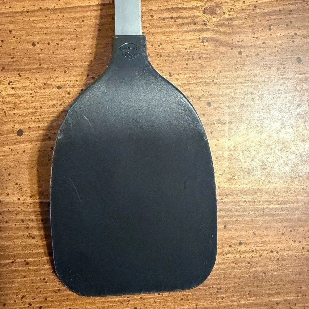 N/A sleek black
